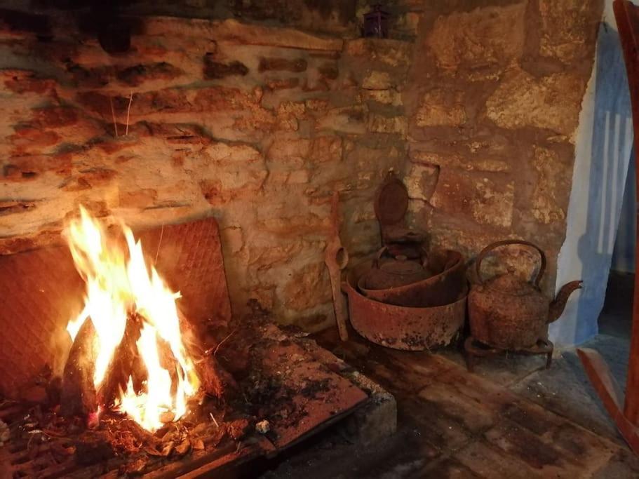 -Going Back In Time- 200 Year Old Farmhouse Creegh Bagian luar foto